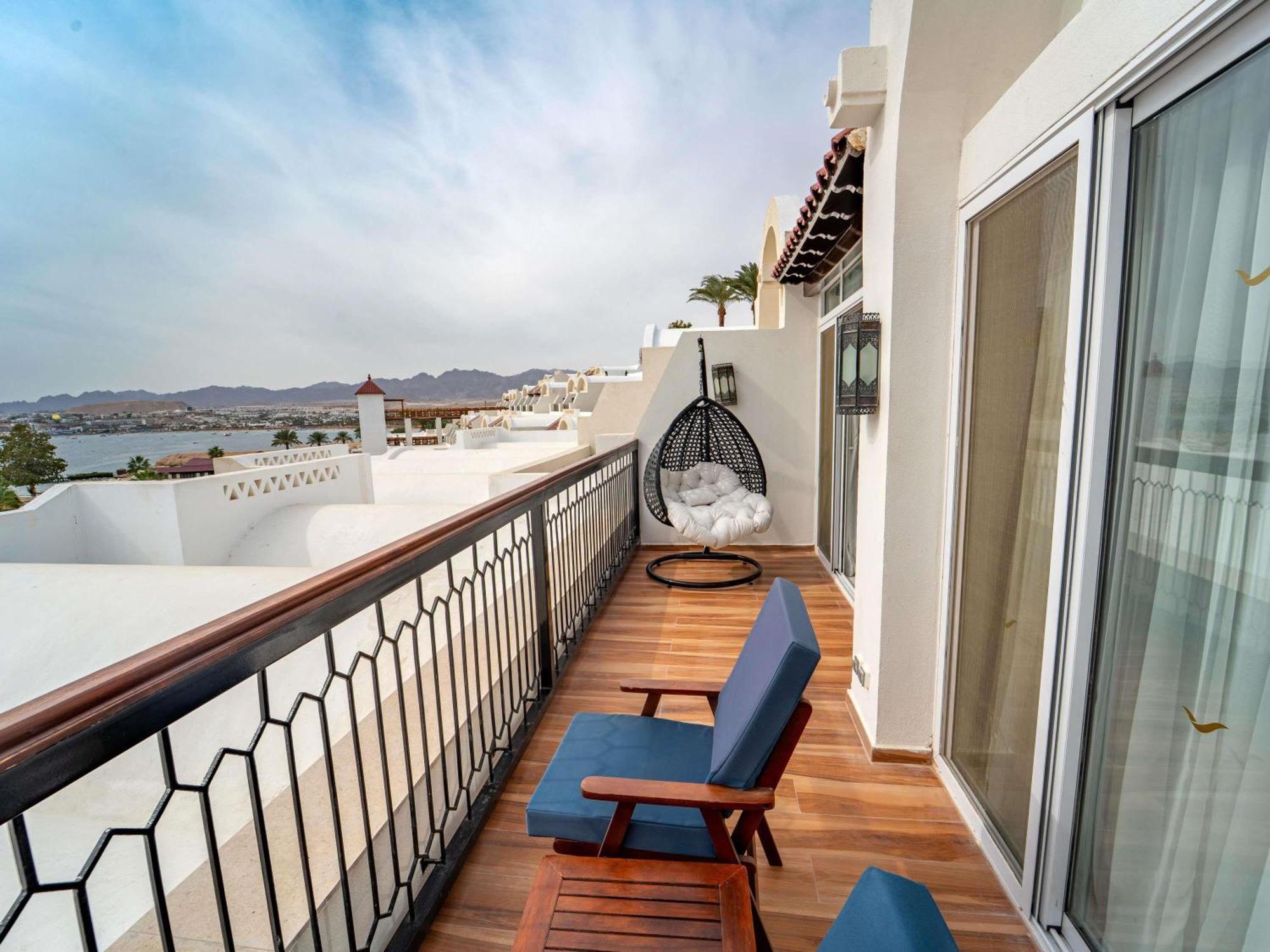 Executive Suite Sea View
